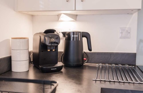 Cheltenham Cottage | Charming 2 Bedroom Home in the Cotswolds