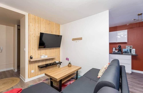 Patrotte Metz-Nord Appartement | Le Jenny - 2 beds - 4 pers' - Parking - Streaming