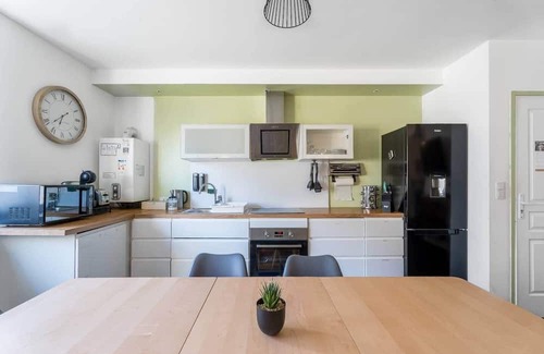 Woippy Appartement | Private room 23m² + Sofa bed - WIFI - 120m² - France