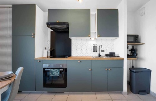 Woippy Appartement | Le Cookie - 4 pers' - 2 beds - Station 50m - Garage