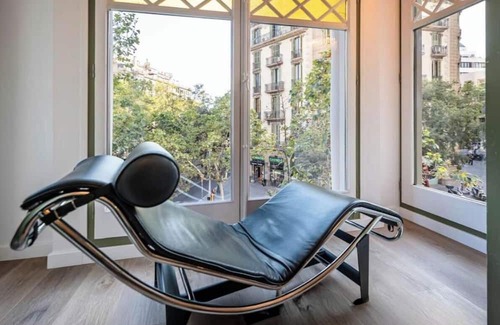 Eixample Appartement | 4-bedroom apartment in fantastic Barcelona with AC