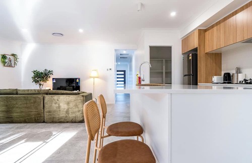 Greenbank Maison | Canopy House - Brand New Home in Nature’s Arms