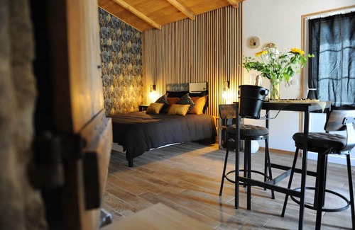 Marmande Lit Et Petit-Déjeuner | L'alcôve d'Aliénor Elegance and romance in the heart of the Lot-et-Garonne region