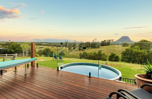 Pinbarren Maison | The Lodge at Pinbarren with Mountain Views & Pool