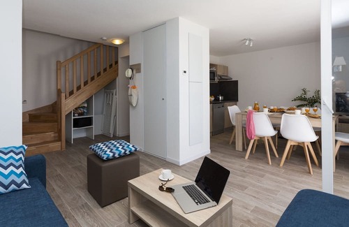 Noirmoutier-en-l'Ile Appartement | Le Domaine des Pins by Interhome