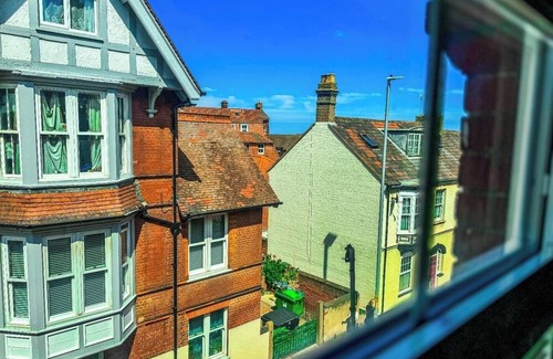 Cromer Maison | Brookley House Cromer Coast (5 Bed 8 Guests)