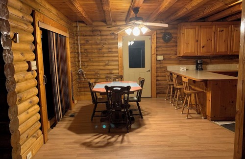 Pinetown Cabine | Majestic Tranquil 3-bedroom cabin for a relaxing getaway