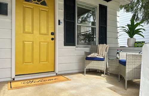 South Bend Maison | Golden Dome Getaway | Walk to ND | School Spirit!