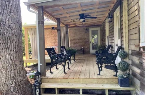 Hillsboro Maison | Spacious modernized historic home located in downtown Hillsboro.