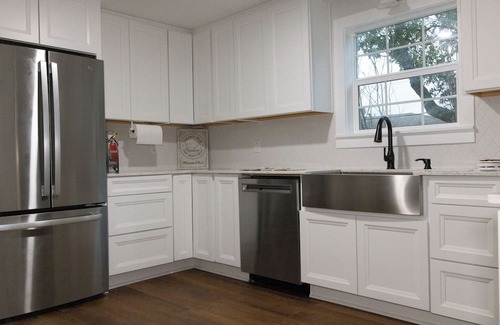 Aransas Pass Maison | Immerse yourself in the comfort of this charming home in Aransas Pass!