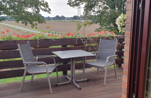 Langwedel Appartement | Apartment 'Ferienwohnung In Etelsen' with Balcony and Wi-Fi