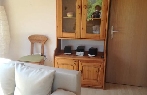 Sipplingen Appartement | Gemütliche 65 m² DG- Fewo mit Einmaligem See-und Bergblick in Sipplingen