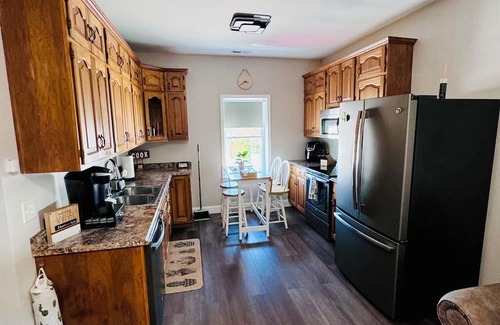 Moweaqua Appartement | Cozy 1-bedroom apartment with Fast WiFi, AC in Peaceful Moweaqua - Hidden Gem