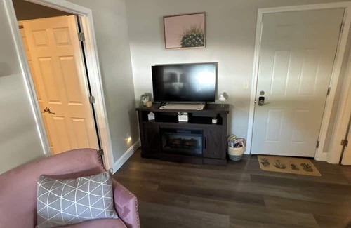 Moweaqua Appartement | Cozy 1-bedroom apartment with Fast WiFi, AC in Peaceful Moweaqua - Hidden Gem