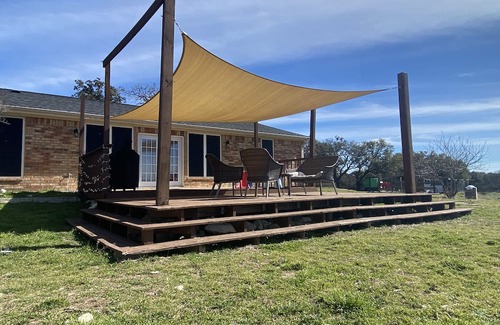 Kempner Maison | Spacious 4BR/2BA 3 Acres - Family/Pet Friendly - 16 Miles Ft Cavazos Main Gate