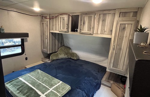 La Hacienda Estates Station Balnéaire | Cozy Camper near lake Travis & Colorado River