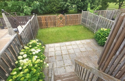 Breslau Maison | Luxury Breslau Retreat |Fenced yard |Steps to Park |Near Airport