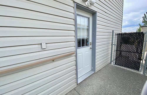 Vernon Maison | Clean and Bright One Bedroom Basement Suite with separate entrance