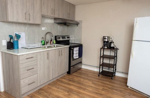 Varsity Maison | Cozy 3BD Basement Suite, 1 Bath in Varsity