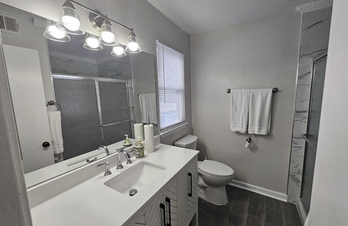 Mount Vernon Copropriété | Cozy 1-bedroom condo in wonderful Alexandria with WiFi, AC, Free Parking