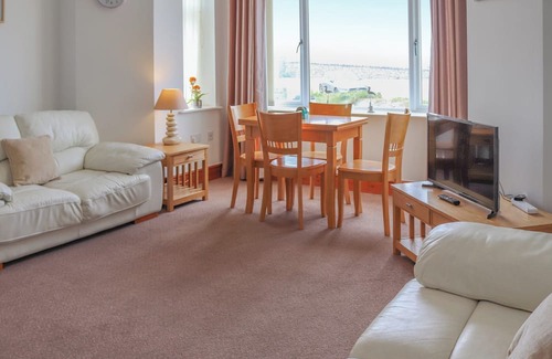 Dinas Dinlle Appartement | 2 bedroom accommodation in Caernarfon