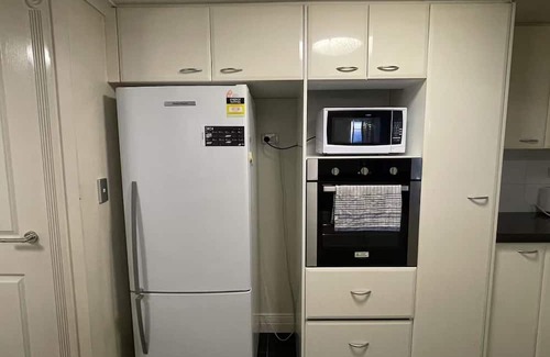 Peakhurst Appartement | Modern 2BR Gem in Sydney CBD