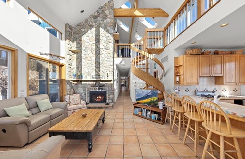 Manasquan Maison | CAP17 | Manasquan - Largest Waterfront Property, 5BR 5ba Over 7000sf - POOL!