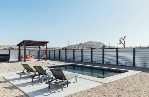 Joshua Tree Maison | Escape to Bonair — A Stylist Desert Oasis in Joshua Tree with Pool & Spa