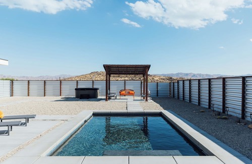 Joshua Tree Maison | Escape to Bonair — A Stylist Desert Oasis in Joshua Tree with Pool & Spa