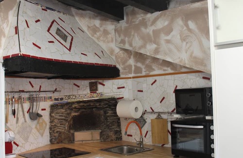 Monistrol de Montserrat Maison | 3-Story Gaudi Building with Montserrat Stone
