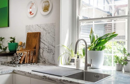 Randwick Maison | Schneiderhaus Bold and Bright by Centennial Park