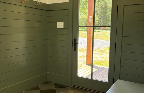 Afton Maison | Newly Built Custom 3-Bedroom Retreat in Scenic Afton – AC & WiFi Included
