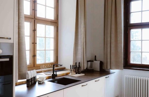 Aurolzmunster Appartement | Versailles Royal Suite 4 Guests|Breakfast Included