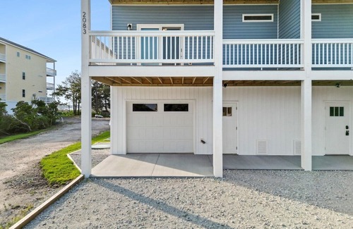 Sneads Ferry Maison | 6 Bedrooms, New Construction, Ocean and Sound Views
