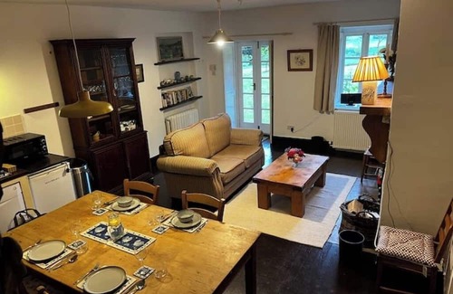 Slane Cottage | Riverside Cottage in the magical Brú na Bóinne