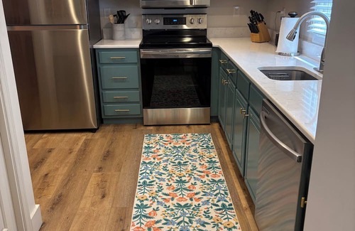 Highlands Maison | Charming 2-bedroom renovated townhome in Highlands. One mile from Main Street.