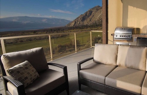 Okanagan-Similkameen Maison | Spacious 2-Bedroom Condo with Incredible Views in Osoyoos