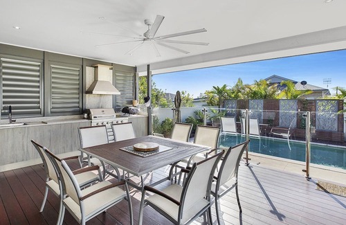 Shelly Beach Maison | SHELLY BEACH HOUSE - FAMILY FRIENDLY WITH POOL, WALK TO BEACH