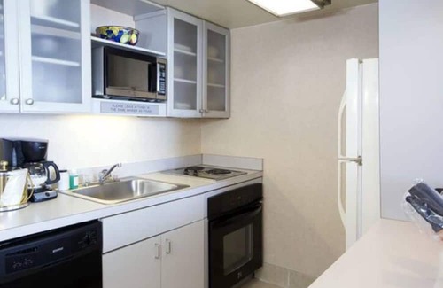 Northeast Virginia Beach Station Balnéaire | Four Sails Resort Oceanfront condo with 2 Oceanfront Balconies