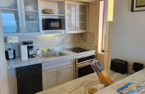 Northeast Virginia Beach Station Balnéaire | Four Sails Resort Oceanfront condo with 2 Oceanfront Balconies
