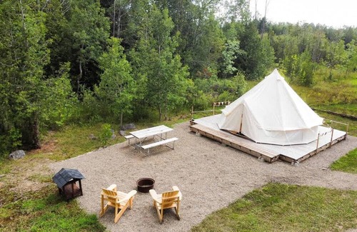 Miller Lake Maison | "Fox's Den" Glamping Tent