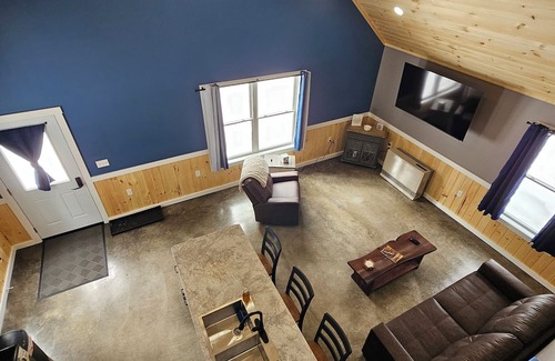 Owls Head Cabine | Private 2-bedroom cabin with WiFi in Owls Head