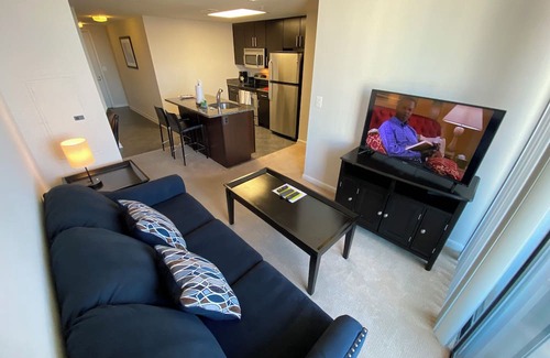 Aurora Highlands Appartement | Pentagon City Apartment with tons of amenities, pool, fitness, and free parking!