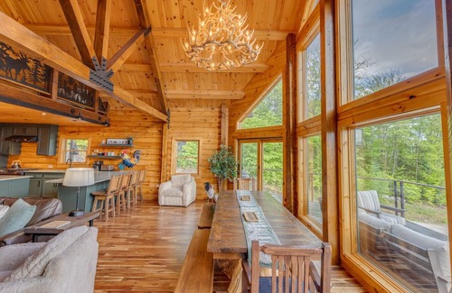 Thornton Cabine | Mountaintop Cabin with Incredible View