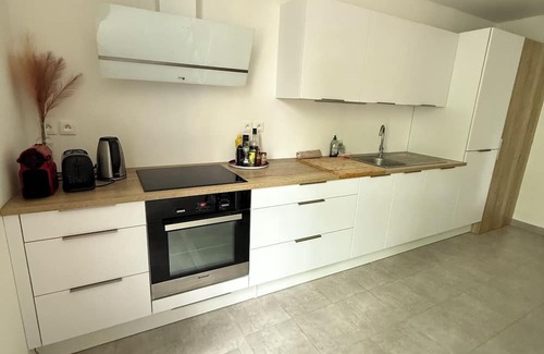 Marsillargues Appartement | Le Hugo F3 in maison de maître - Charm & conviviality close to town and beaches