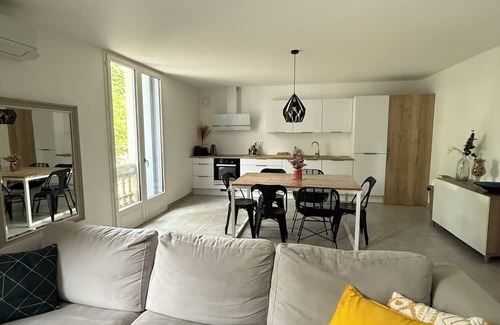 Marsillargues Appartement | Le Hugo F3 in maison de maître - Charm & conviviality close to town and beaches