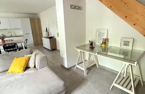 Marsillargues Appartement | Le Hugo F3 in maison de maître - Charm & conviviality close to town and beaches
