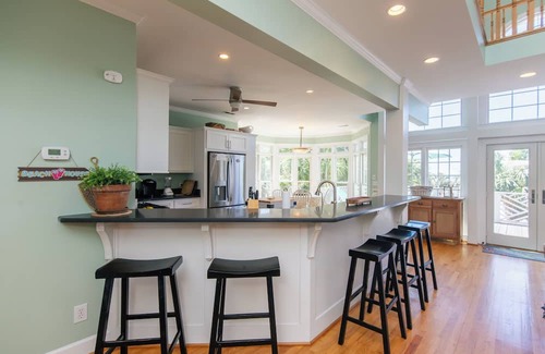 Edisto Island Maison | Casa Del Sol-Ocean View Home One Block from Beach Access-Free WiFi,Screened Porch,Crow's Nest