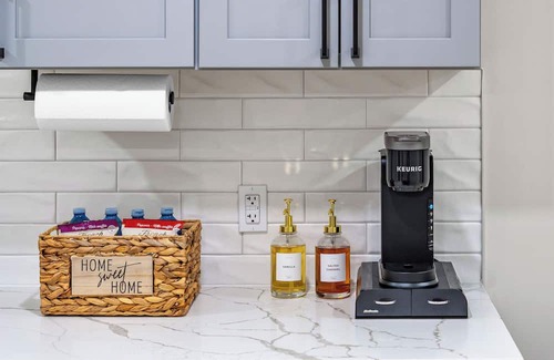 Niagara Falls Maison | Full Home in Niagara · Exclusive Spa Retreat