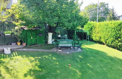 Skopje Maison | ZNK Family House: children-friendly cozy place with a yard in delightful Skopje